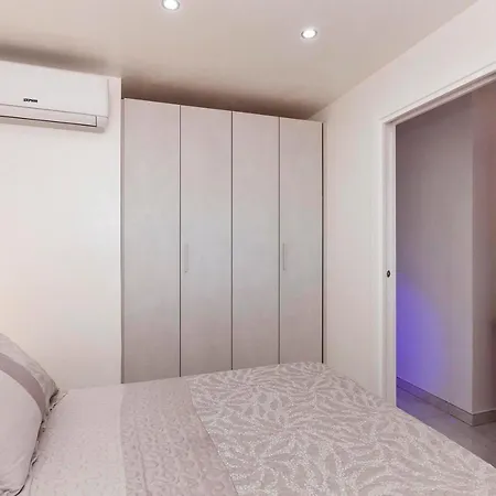 Apartamento Sara En Torviscas Bajo - Sara Vacation Apartment *